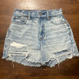 American Eagle highest rise 90s boyfriend shorts Size 000